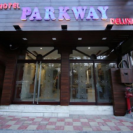 Hotel Parkway Deluxe New Delhi Eksteriør billede