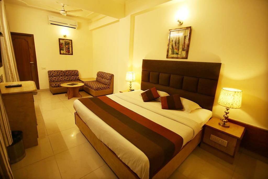 Hotel Parkway Deluxe New Delhi Eksteriør billede