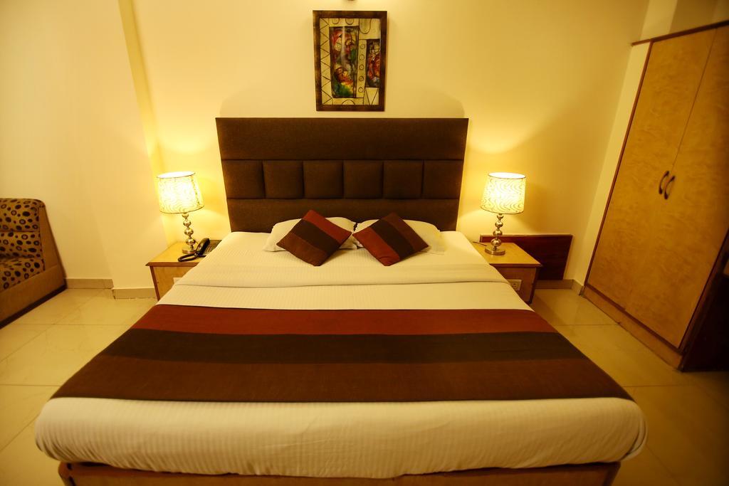 Hotel Parkway Deluxe New Delhi Eksteriør billede