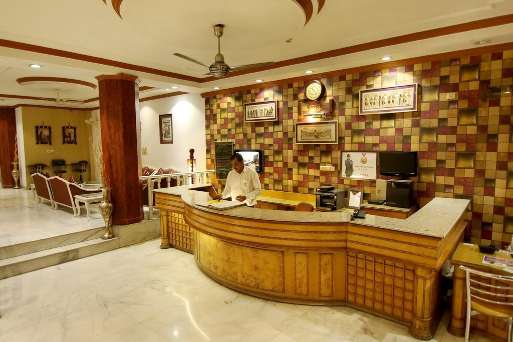 Hotel Parkway Deluxe New Delhi Eksteriør billede